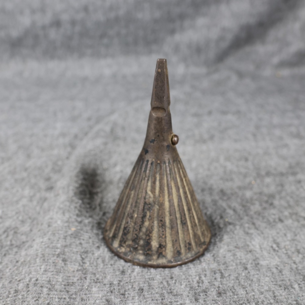 Vintage Unmarked Small Brown Metal Dowel Spoke Pointer Cutter Tool Woodworking